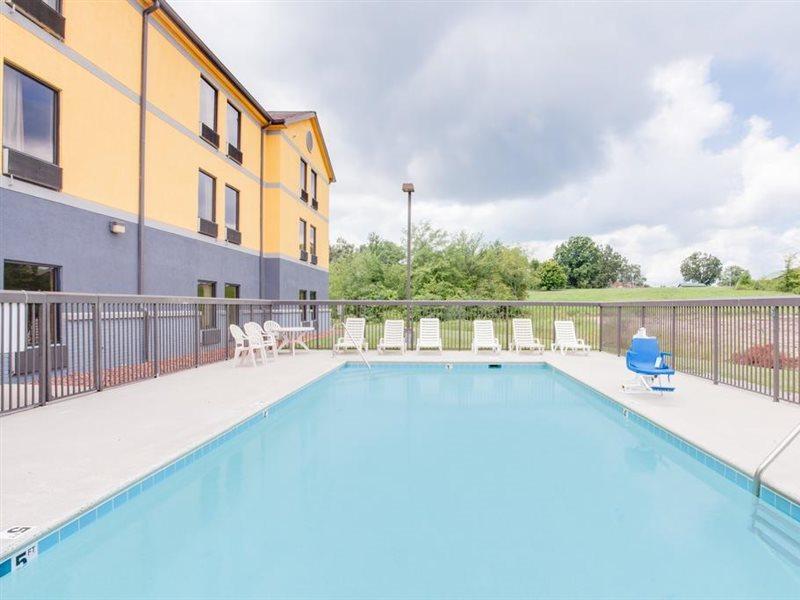 Super 8 By Wyndham Crossville Tn Esterno foto